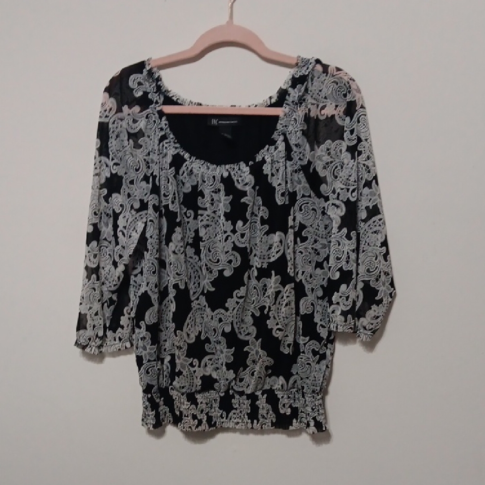INC International Concepts Black Blouse with White Paisley Print 24"-26" Ptp